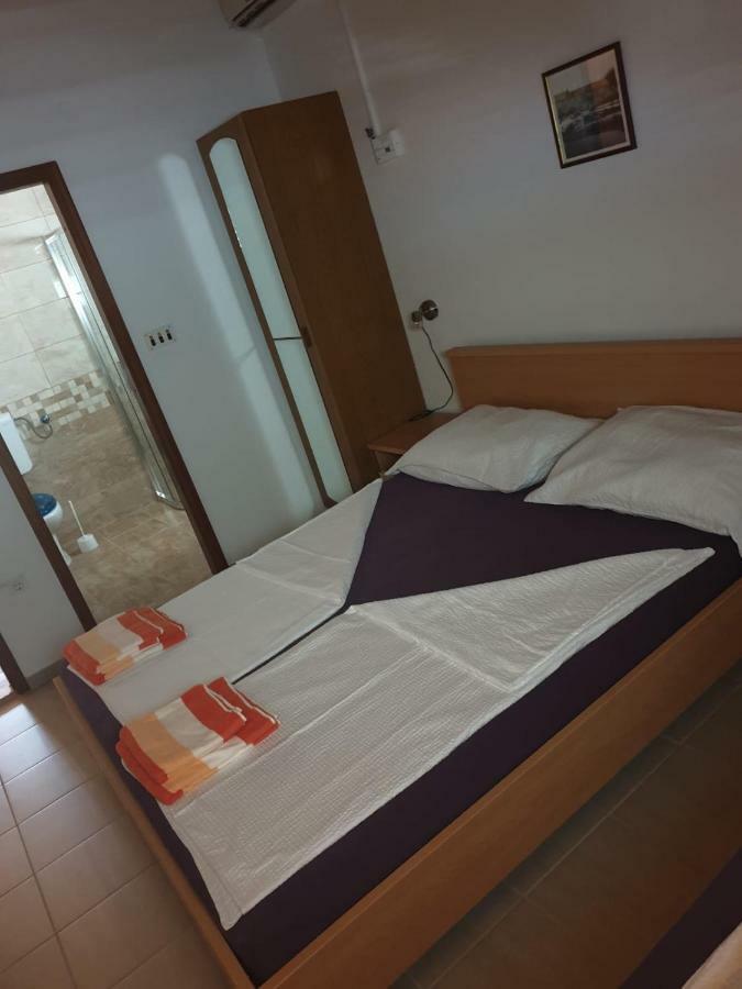 Apartmani Atila Damir โอมิช ภายนอก รูปภาพ
